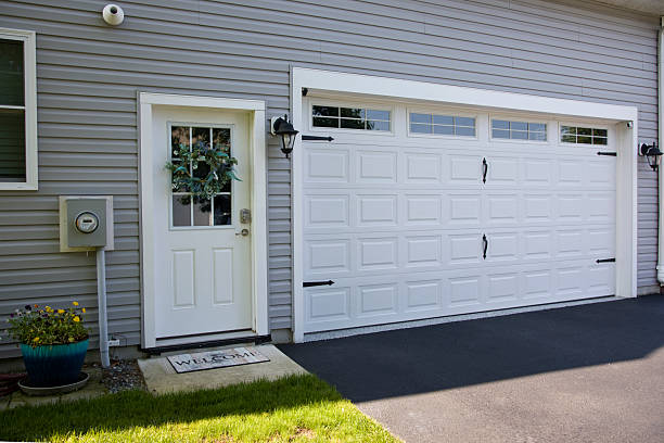 24/7 Emergency Garage Door Roller Replacement experts in Kingston, NJ